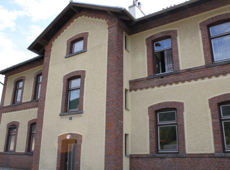 Wohnung am ehemaligen Bahnhof in St. Aegyd samt Garten und Lager