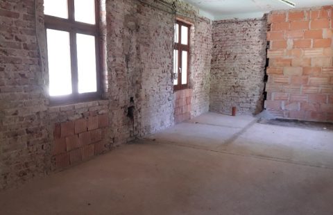 Lagerräume am Bahnhof in Hohenberg zu vermieten